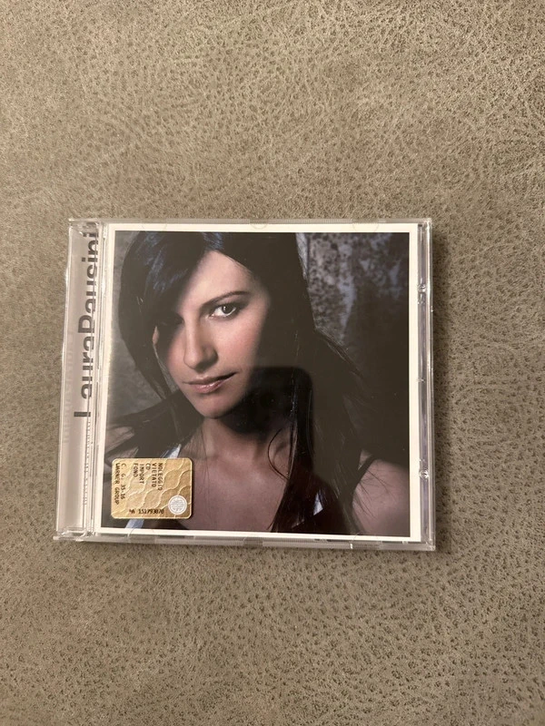 Laura Pausini - Resta in Ascolto