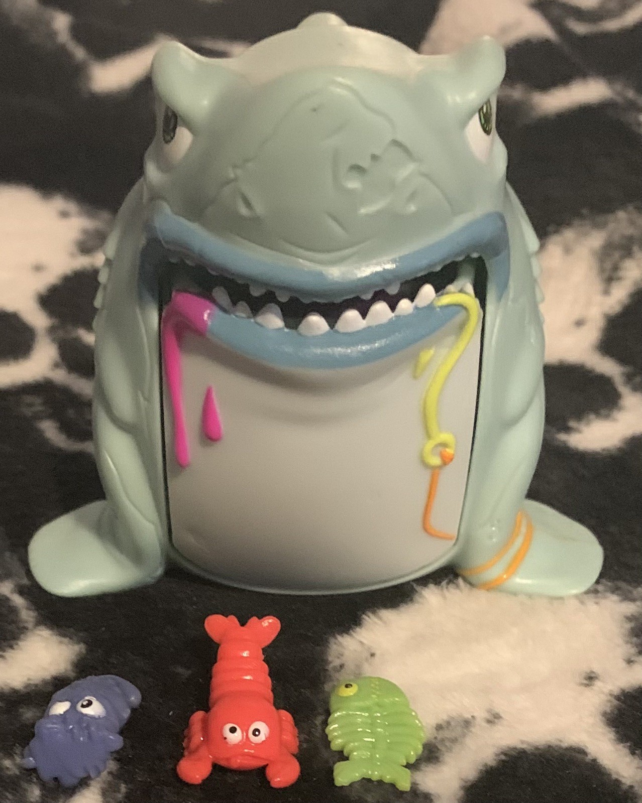 Barf Buddies Crate Creatures Shark Crunch 2018 MGA Complete W/ Puke Pals