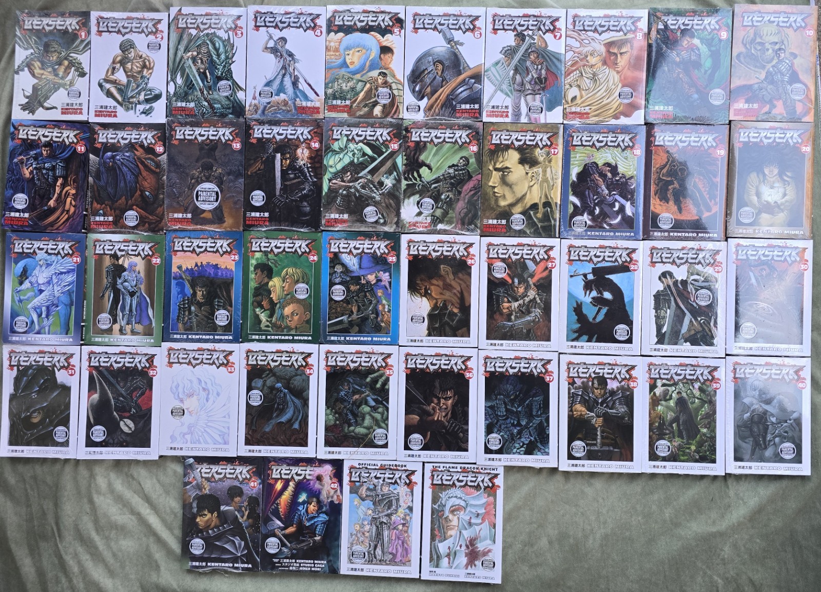 COMPLETO Berserk Manga Volumi 1-42 + 2 Libri Bonus - ITALIANO - NUOVO