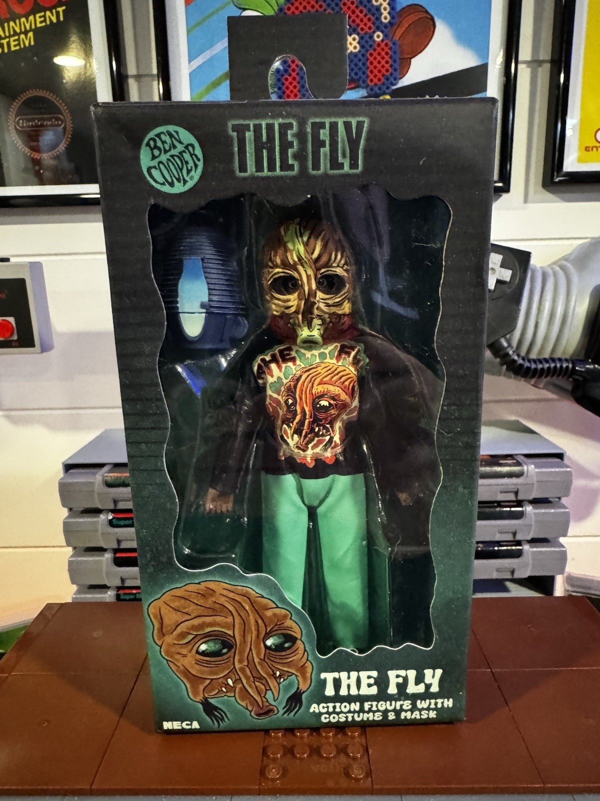 NECA The Fly Action Figure 5.5 in w/ Costume & Mask Black/Green 17+ 2024