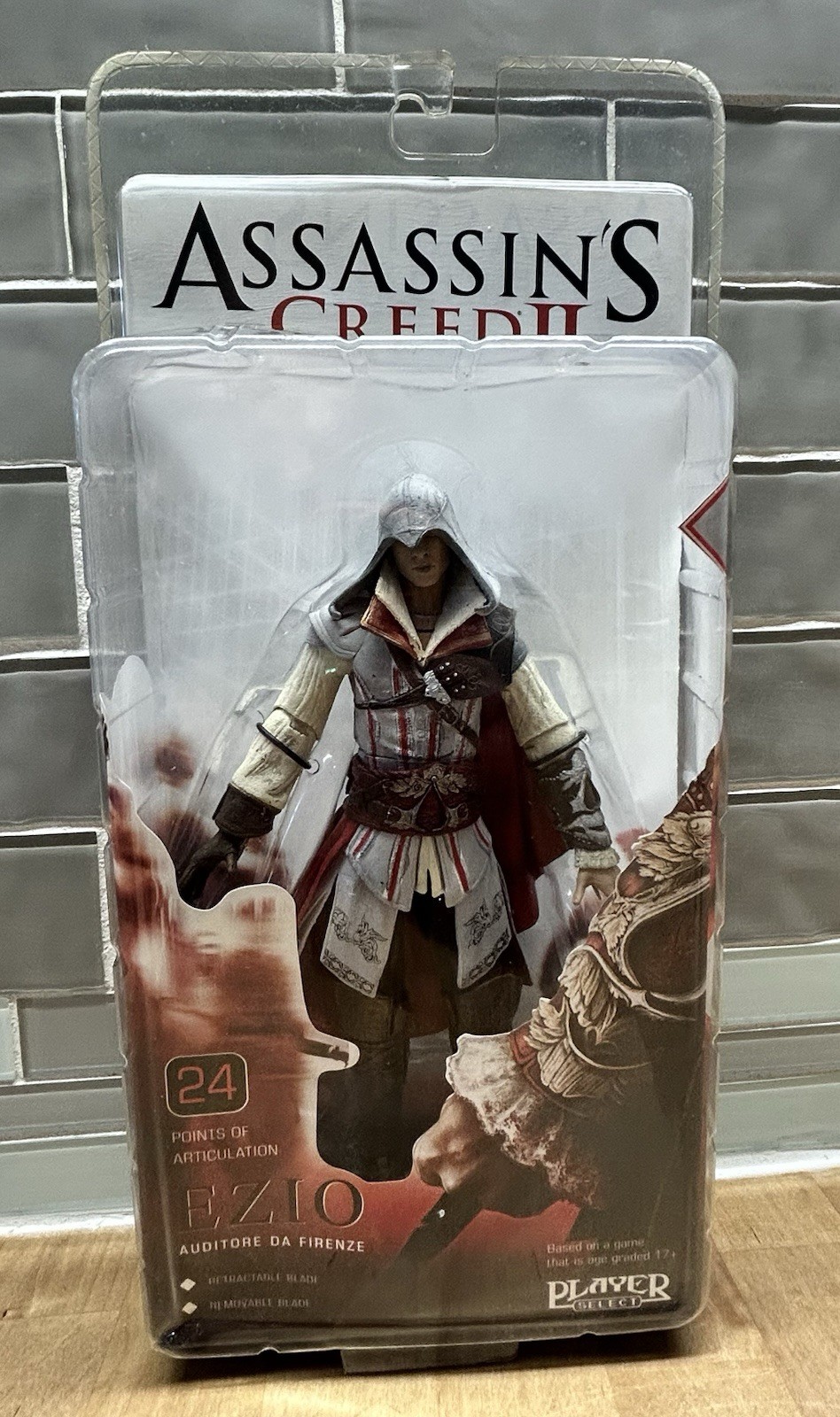 Assassin's Creed II - Ezio Master Assassin - NECA - 2010 NIB Figure