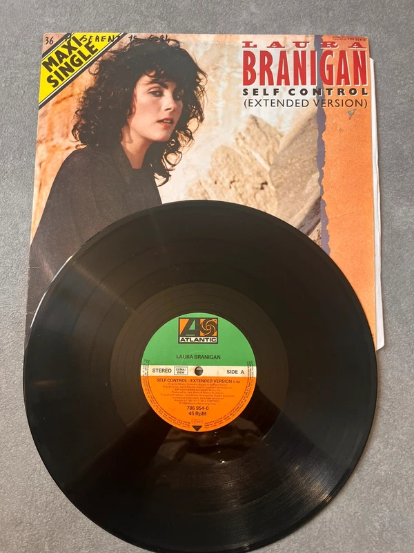 Maxi 45 tours Laura Branigan Self control