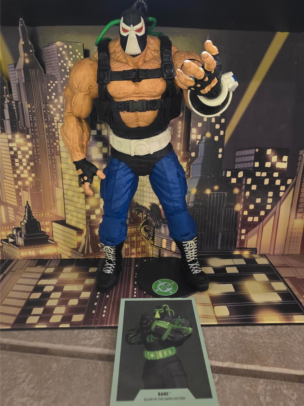 McFarlane Toys DC Multiverse Bane (moderno) megafig esclusivo Glow in the Dark
