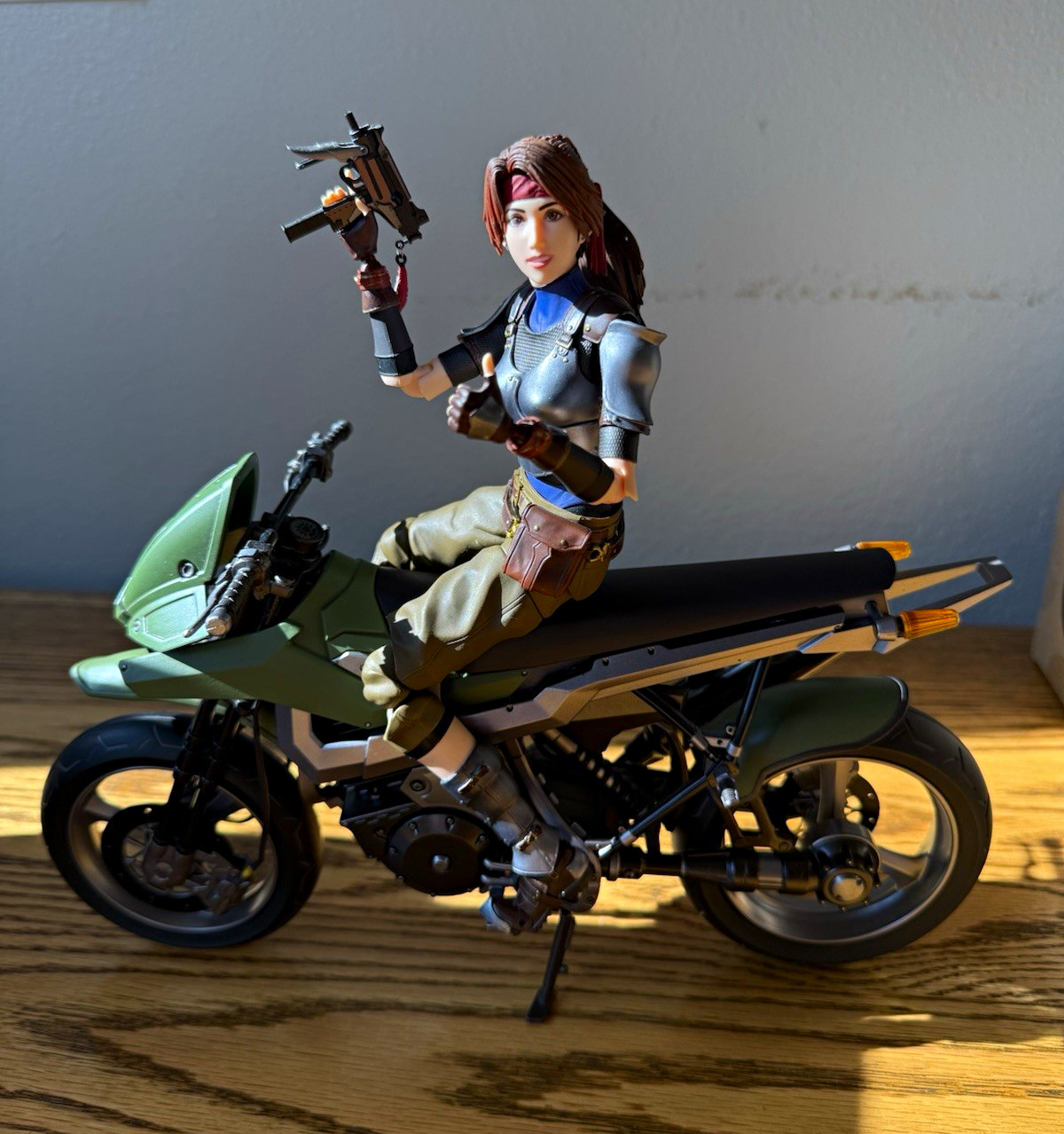 Final Fantasy VII Remake Play Arts Kai set: Jessie & Motorcycle