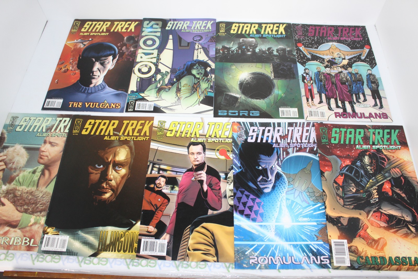 Lotto di 9 numeri di Star Trek Alien Spotlight - Vulcaniani, Orioni, Borg, Romulani 