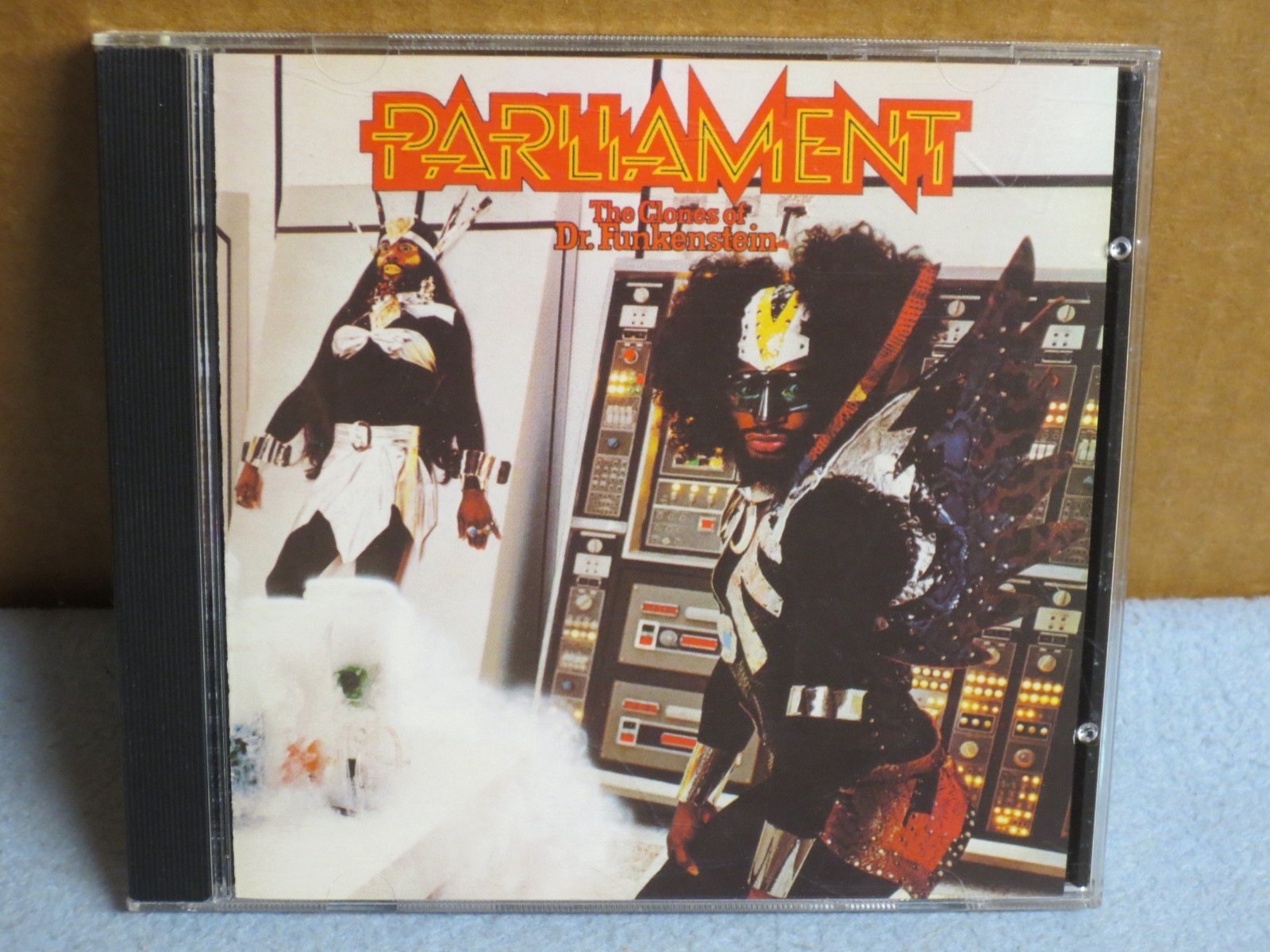 Parliament – Clones of Dr Funkenstein (CD- 1976 / 19?? - Casablanca – 842 620-2)