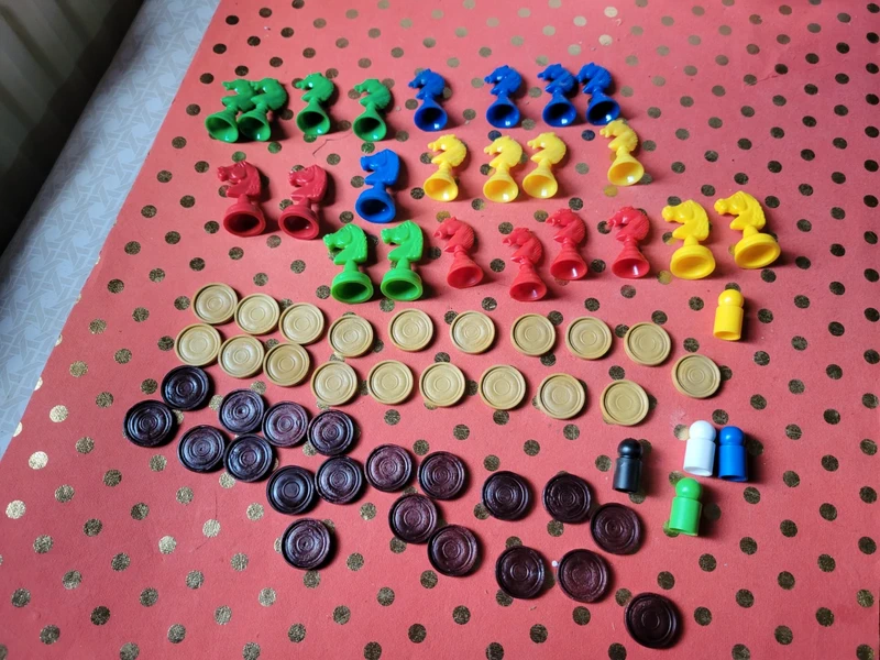 divers pions de jeu