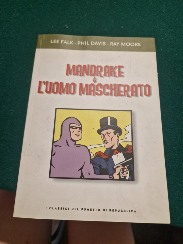Libro per bambini e fumetti mandrake l'uomo mascherato