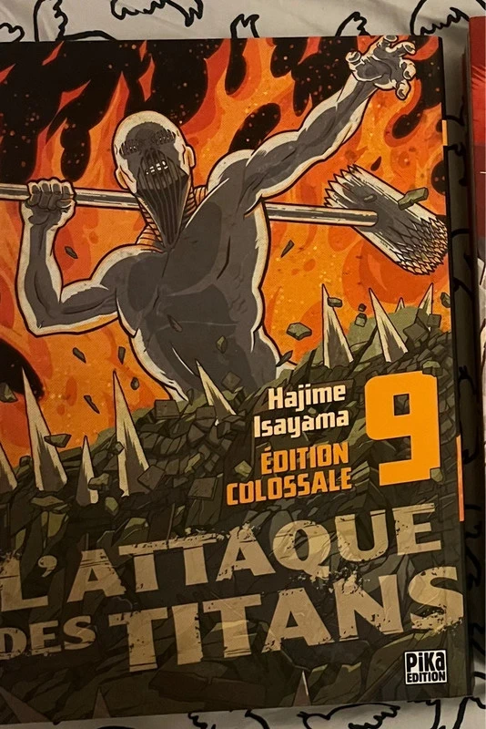 Gros livre attaque des titans tome 9