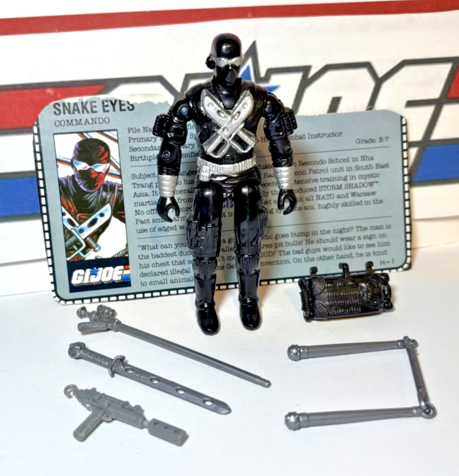 GI Joe Snake Eyes v3 1989 *100% COMPLETO con scheda, quasi come nuovo!* ARAH vintage