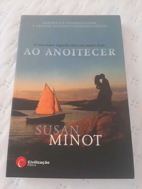 Livro 'Ao anoitecer'