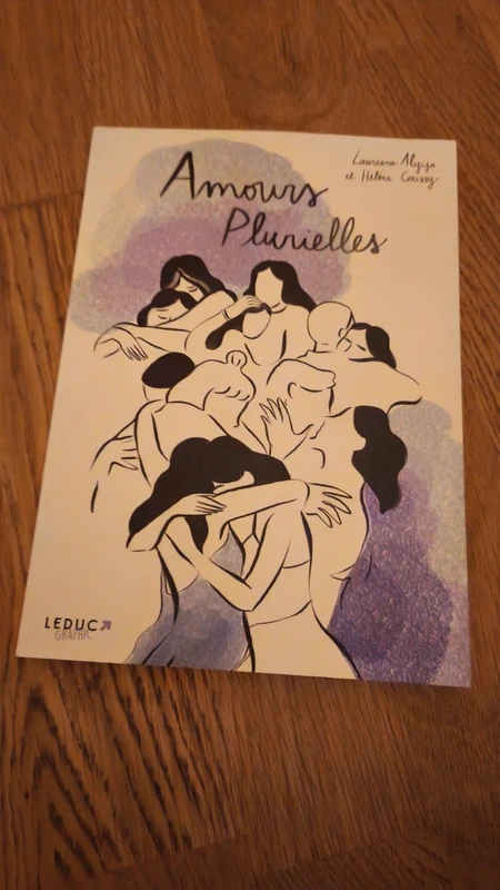 Livre BD Roman graphique amours plurielles Laureana Alycja