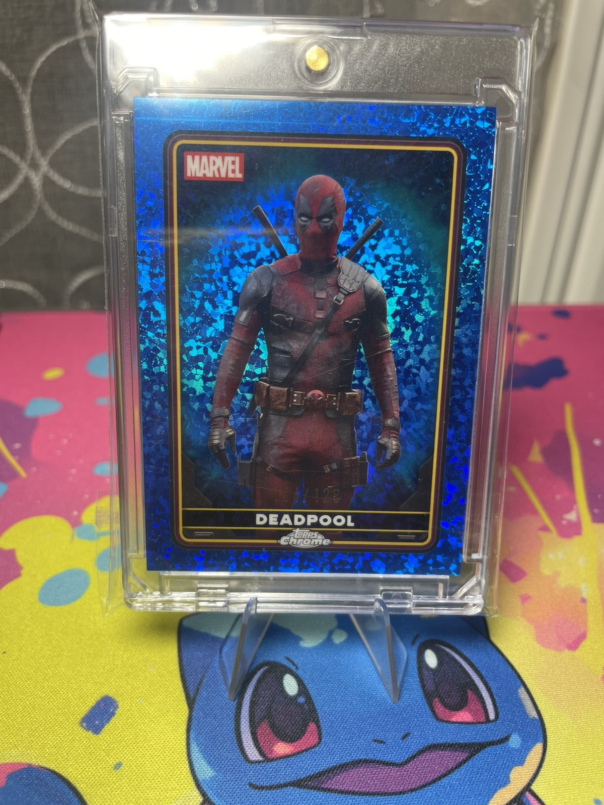 2025 Topps Chrome Deadpool #1 Deadpool Blu Mini Diamanti Rifrattore /125
