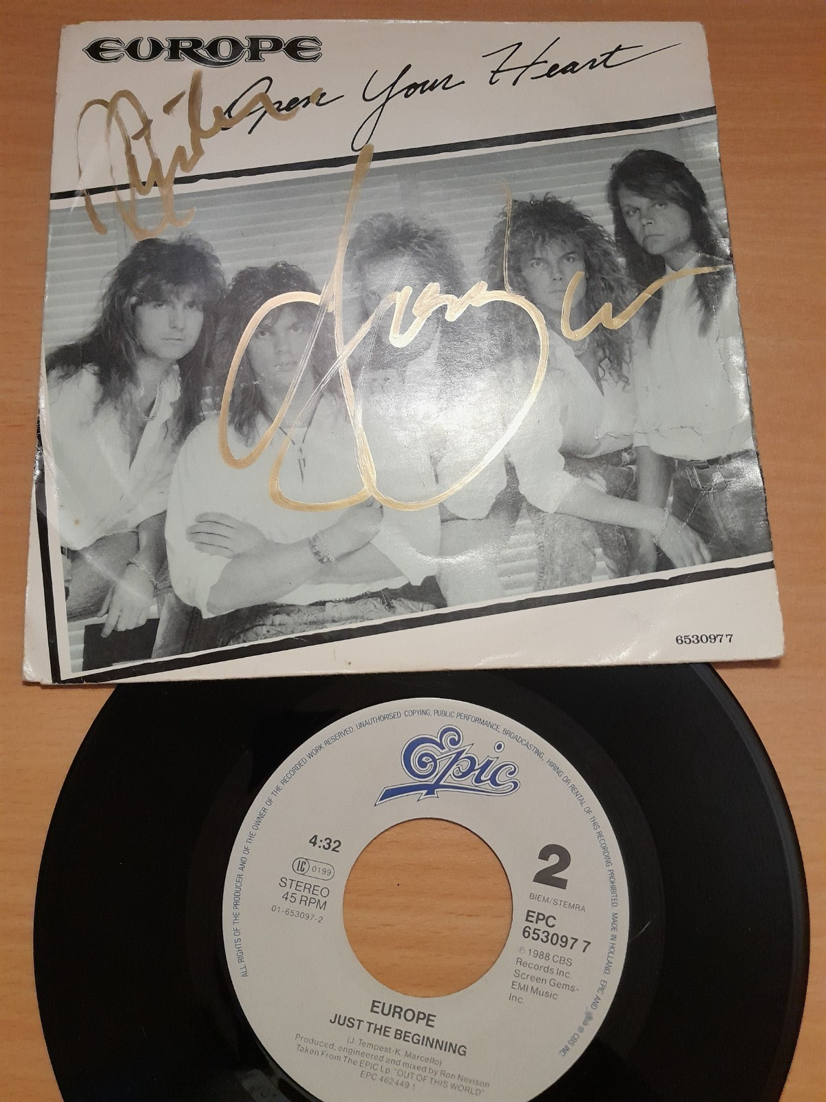EUROPE autograph the band JOEY TEMPEST open your heart vinyl 7 collectors signed