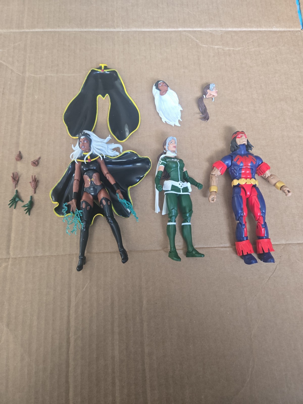 Lotto 2 figurine Marvel Legends X Men Rogue Storm Thunderbird 