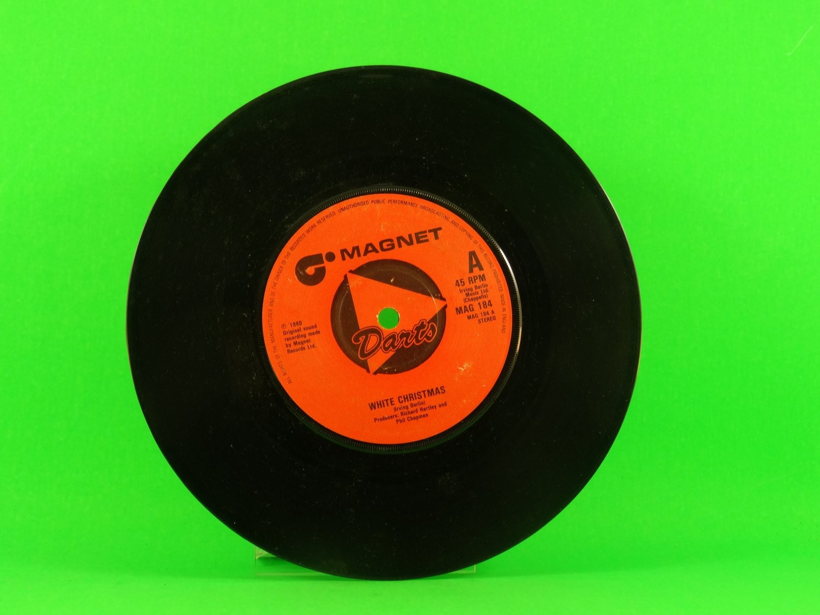 DARTS WHITE CHRISTMAS (2) (137) 7" MAGNET