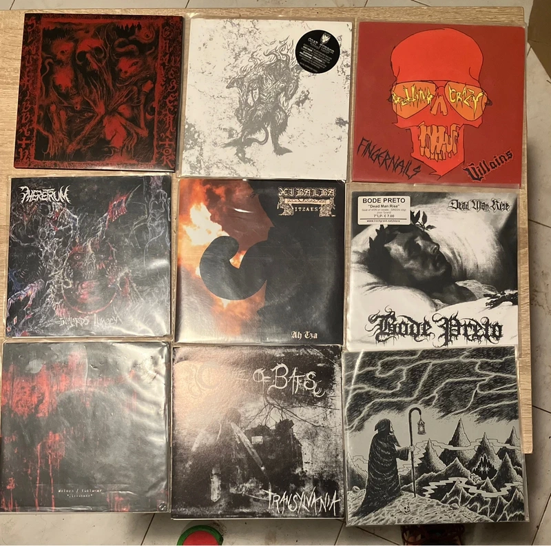 Lote de 10 7”s de black thrash death heavy metal