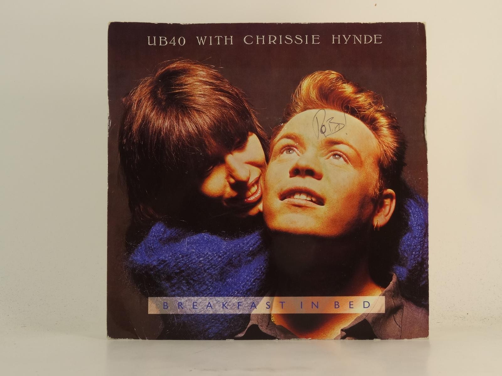 UB40 WITH CHRISSIE HYNDE BREAKFAST IN BED (1) (78) 2 Track 7" Single including P