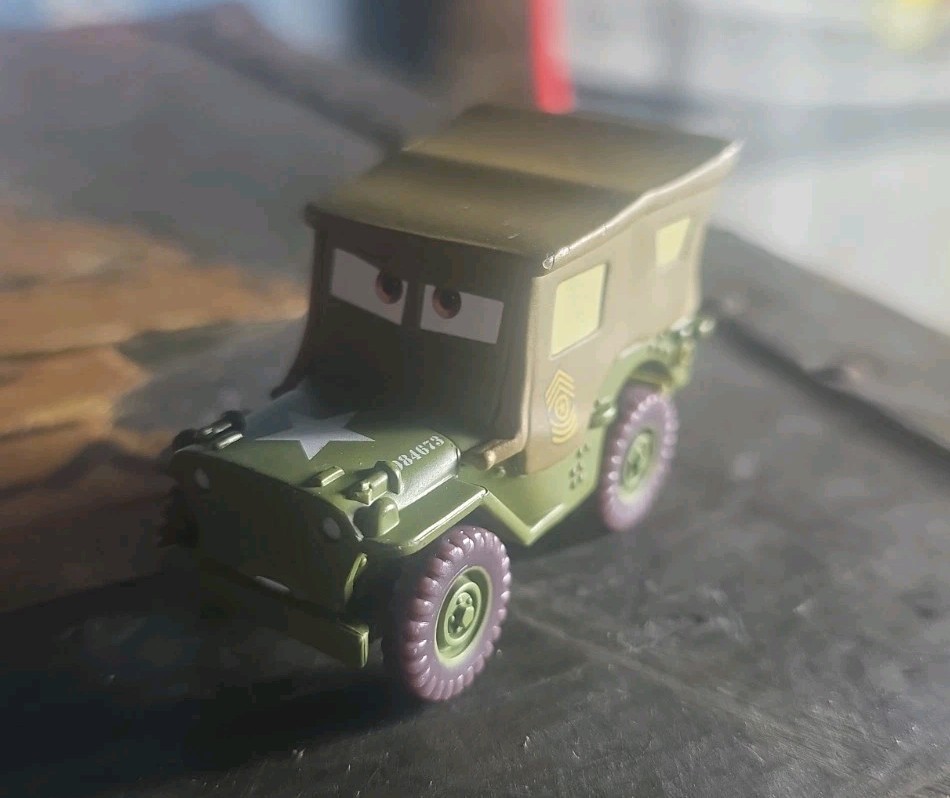 Mattel Disney Pixar Cars Sarge Molle Radiatore 2 Jeep Diecast 