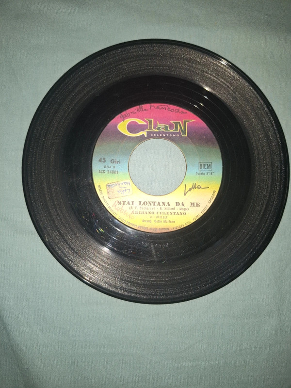 Adriano Celentano 45 giri vintage Clan ACC 24001 – Stai lontana da me