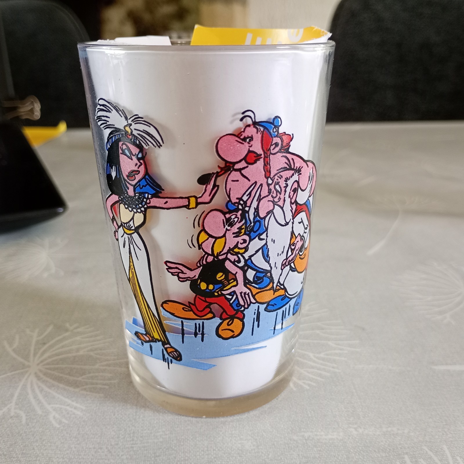 AMORA verre moutarde vintage ancien - ASTERIX / CLEOPATRE - DARGAUD 1968