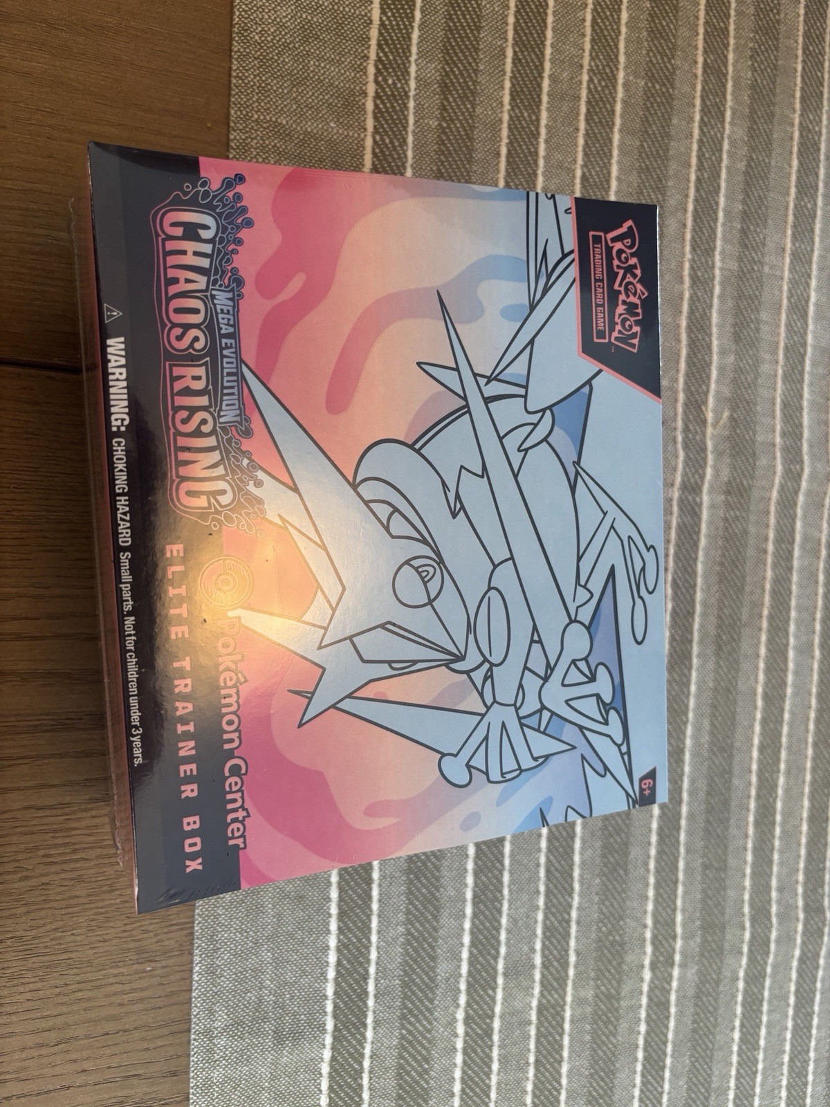 Pokémon center Chaos Rising Elite Trainer Box sigillato in fabbrica