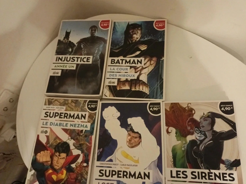 Lot 4 Batman Superman Injustice Gotham – Urban Comics DC.