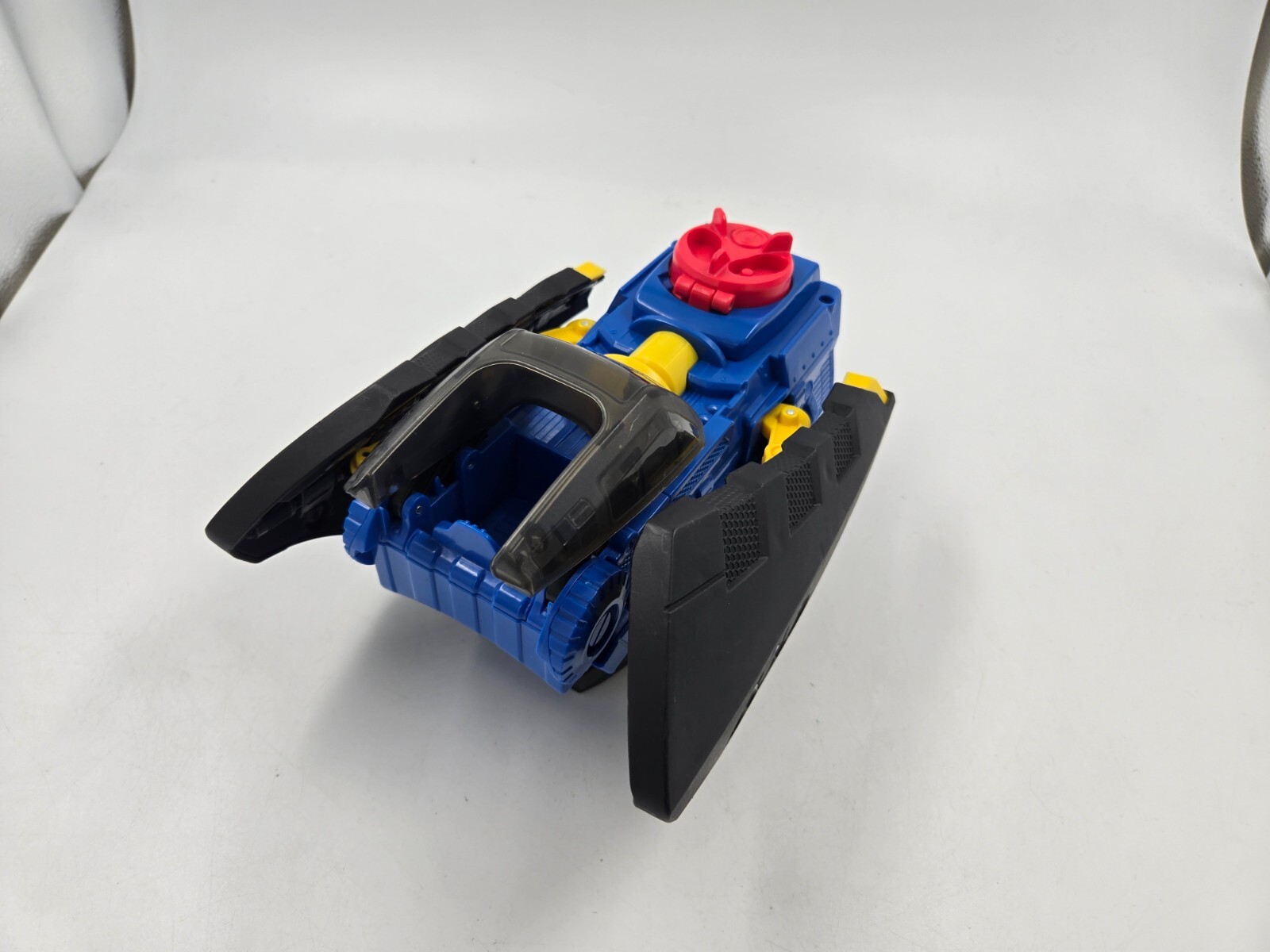 Imaginext BATMAN Fisher Price 2 In 1 Batwing Gauntlet Bat Signal Plastic