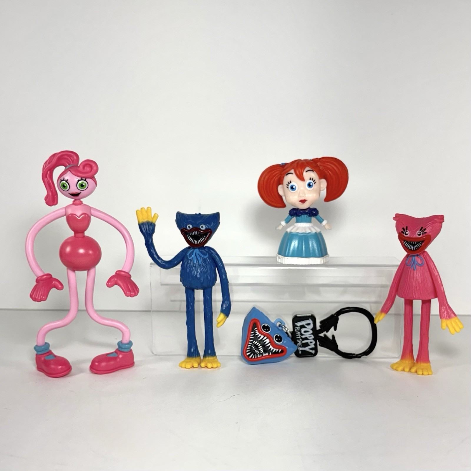 Lotto 4 figurine Poppy Playtime - Huggy Wuggy, Kissy Missy, mamma gambe lunghe
