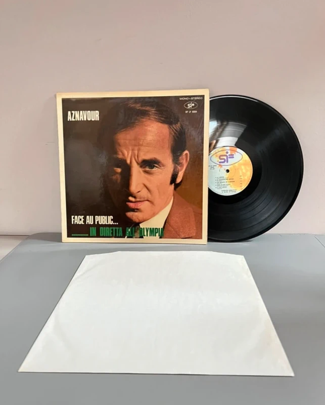 vinile Aznavour face au public in diretta dall'olympia