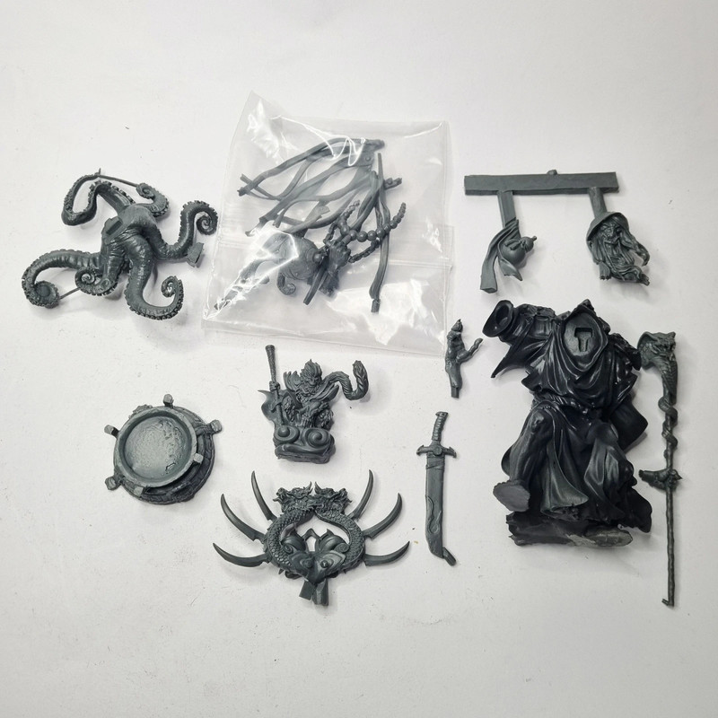 Orco figura miniatura. Chaman orco para pintores. Figura para pintores. Resin kit