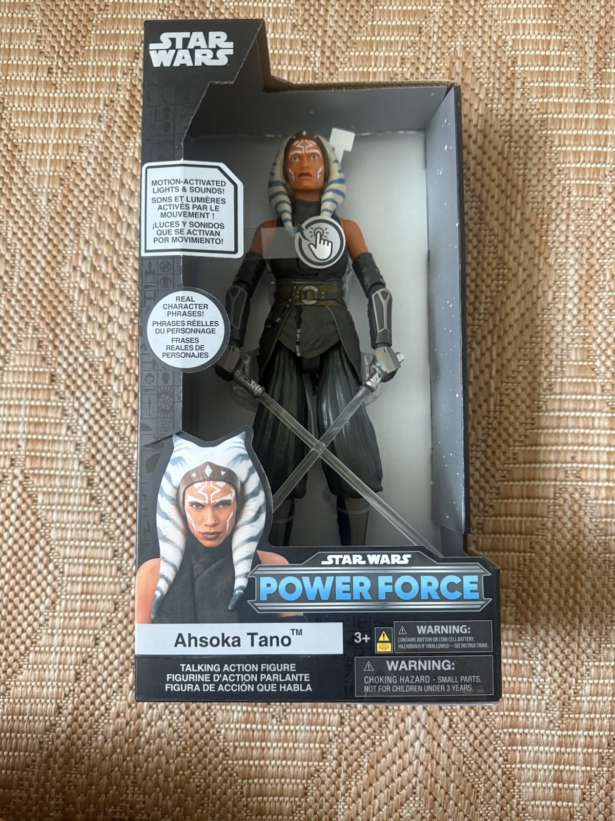 Disney Star Wars Ahsoka Tano Modellino Parlante, Motion Active Lightsabers, Nuovo con etichette