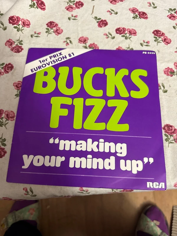 Buck Fizz Singke