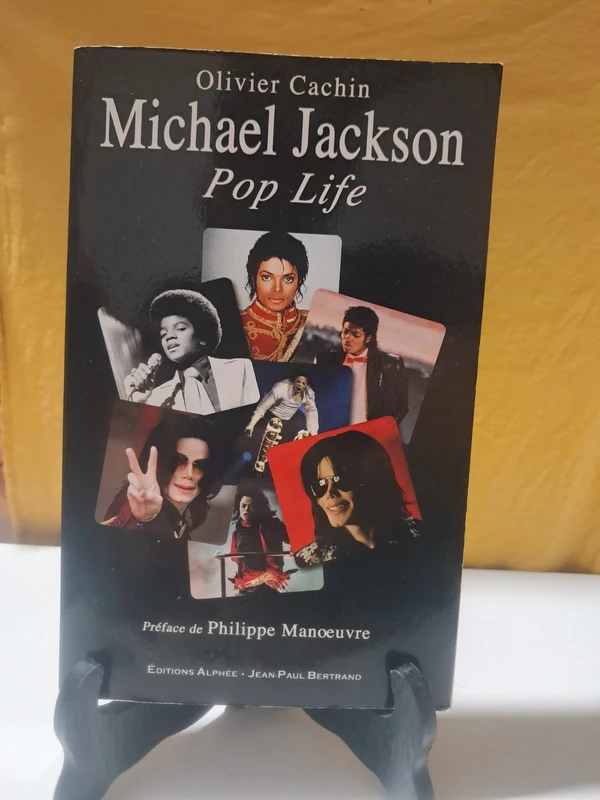 Livre Biographie Michael Jackson - Pop Life (Olivier Cachin)