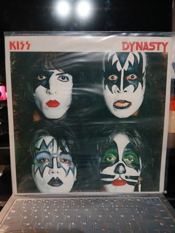 Kiss - Dynasty