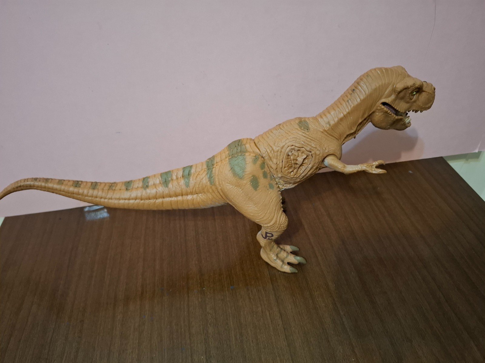 Kenner Jurassic Park Young Jr T-Rex Tyrannosaurus JP 06 + Damage Piece (morso)