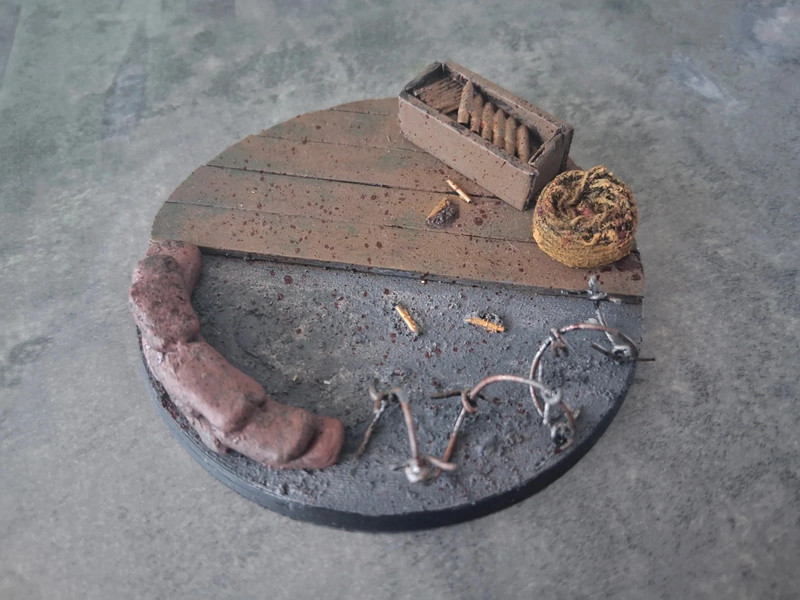 Création artisanale Socle custom 90mm - Thème Tranchée / Front de guerre - Décor unique