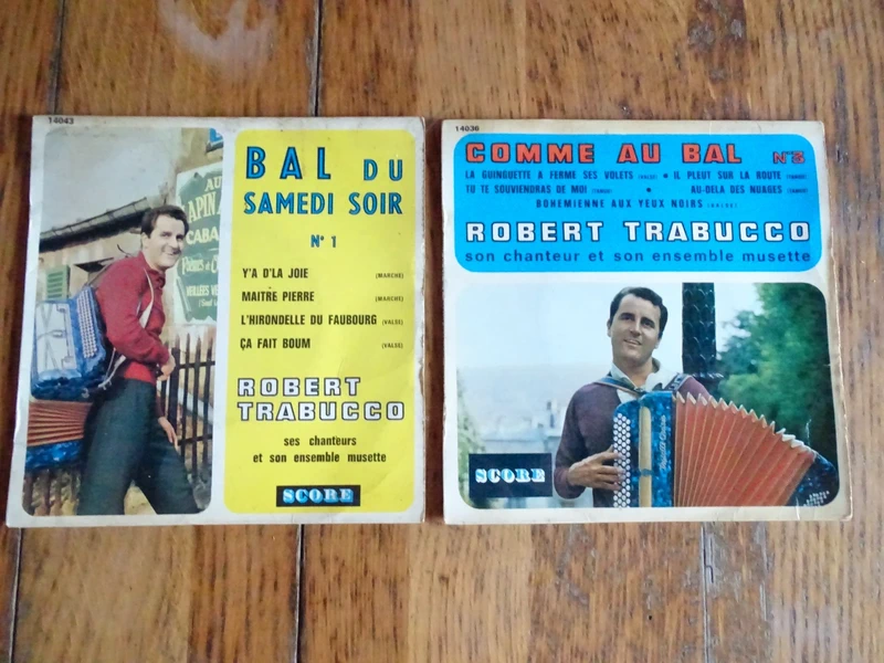 lot de 2 45 tours de Robert Trabucco à l'accordéon