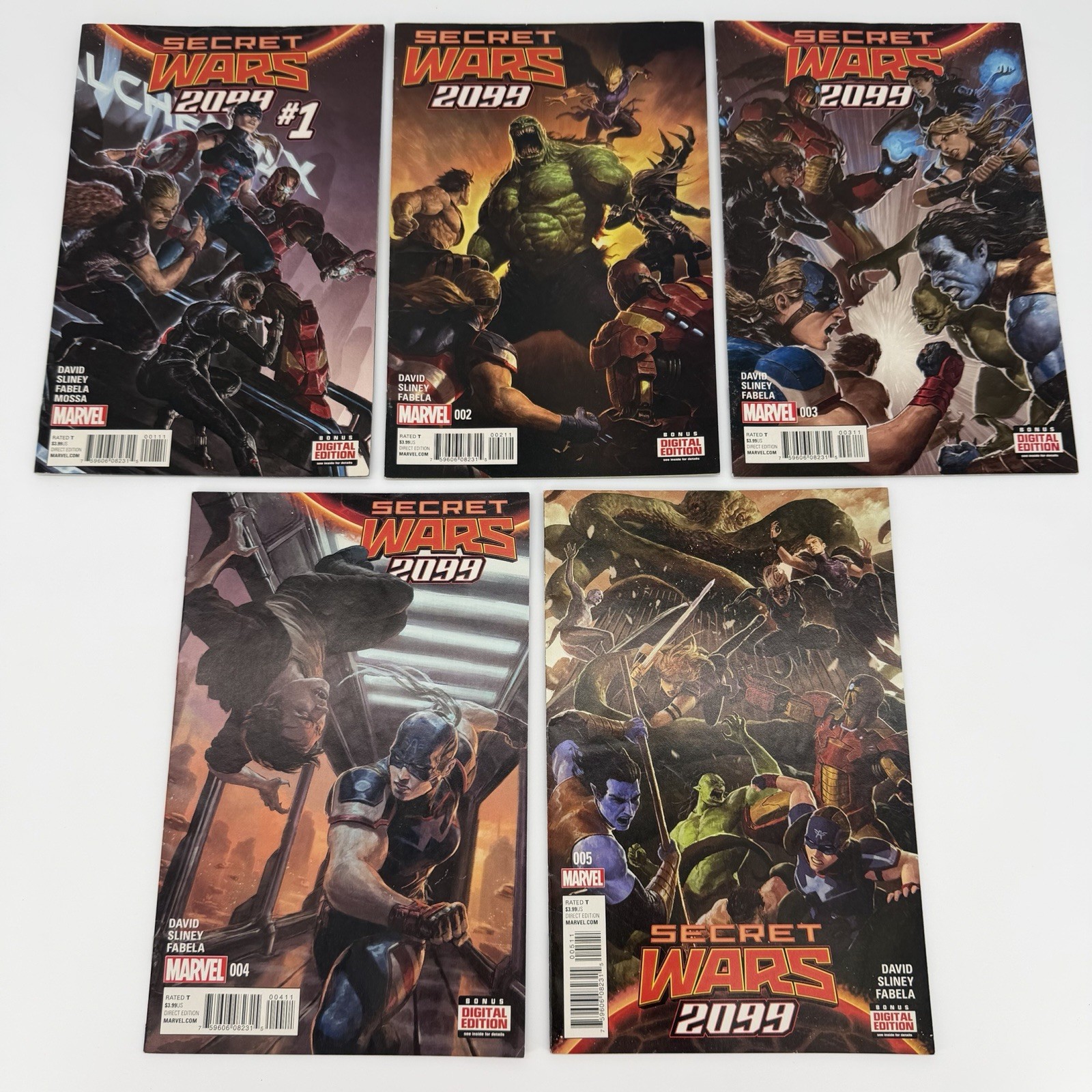 Secret Wars 2099 #1-5 lotto completo cravatta Secret Wars Battleworld in fumetti Marvel