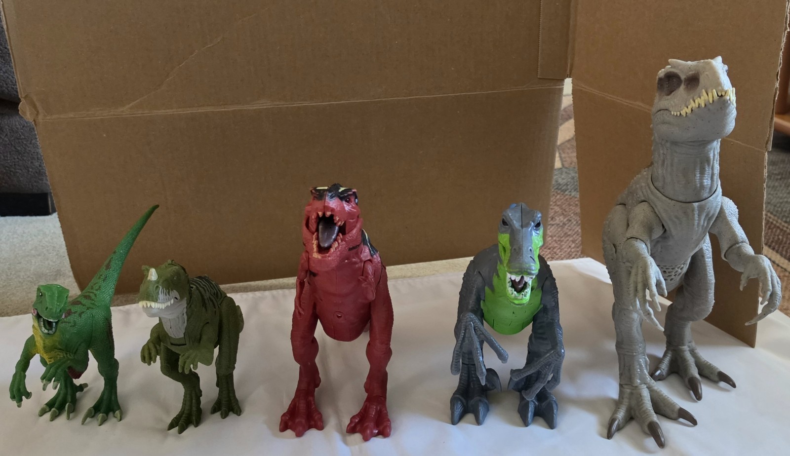 Indominus Rex Camouflage 'N Battle Jurassic World Dino Trackers (5 Dinosaur Lot)
