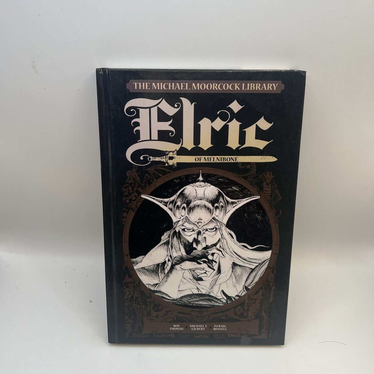 The Michael Moorcock Library Vol.1: Elric of Melnibone di Michael Moorcock: Usato