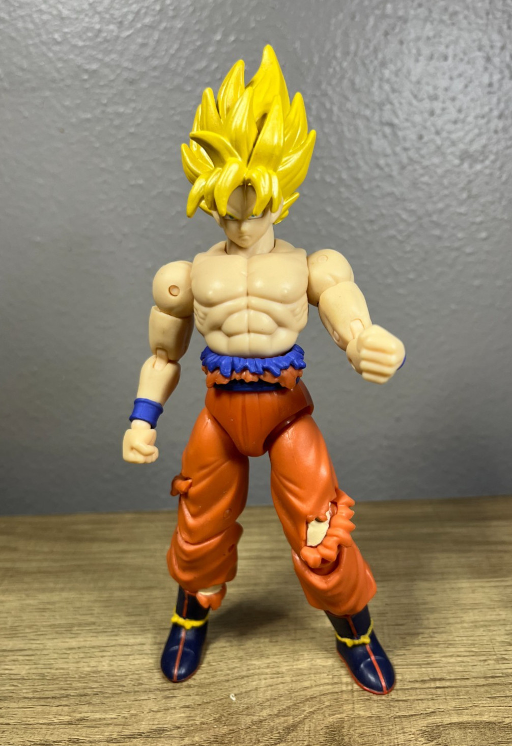 Dragon Ball Super Dragon Stars Super Saiyan Goku Battle Damage - Modellino