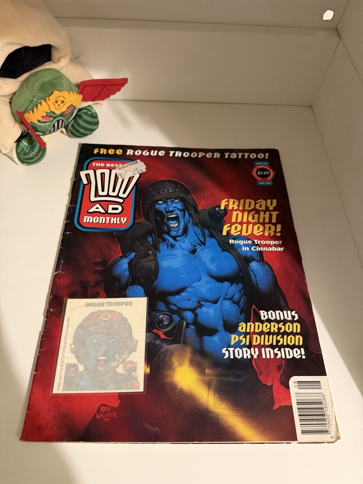2000 AD Monthly August 1995 Rogue Trooper Judge Anderson Comic + Tattoo