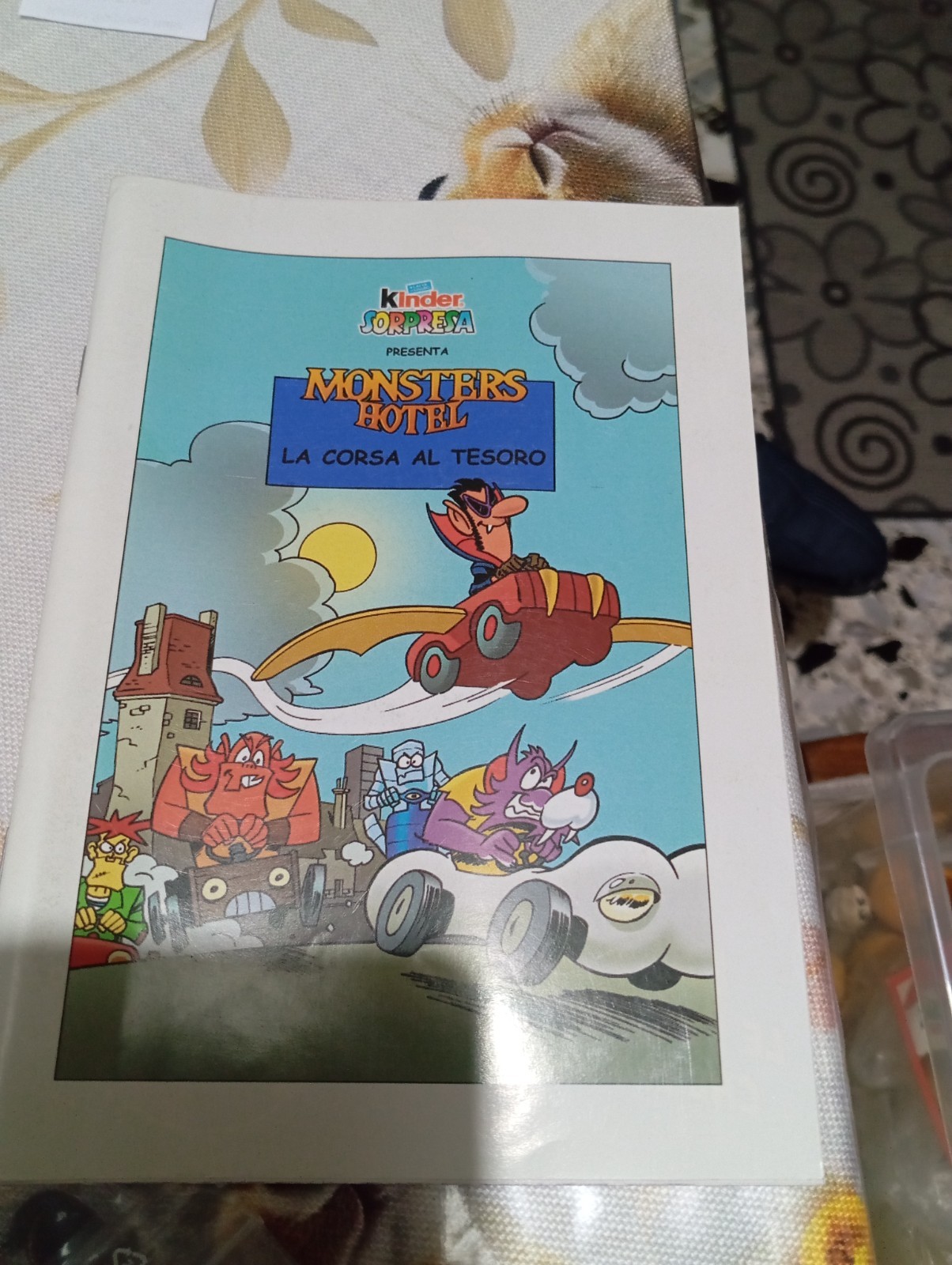 Fumetto Monster Hotel "La corsa al Tesoro" Kinder Sorpresa