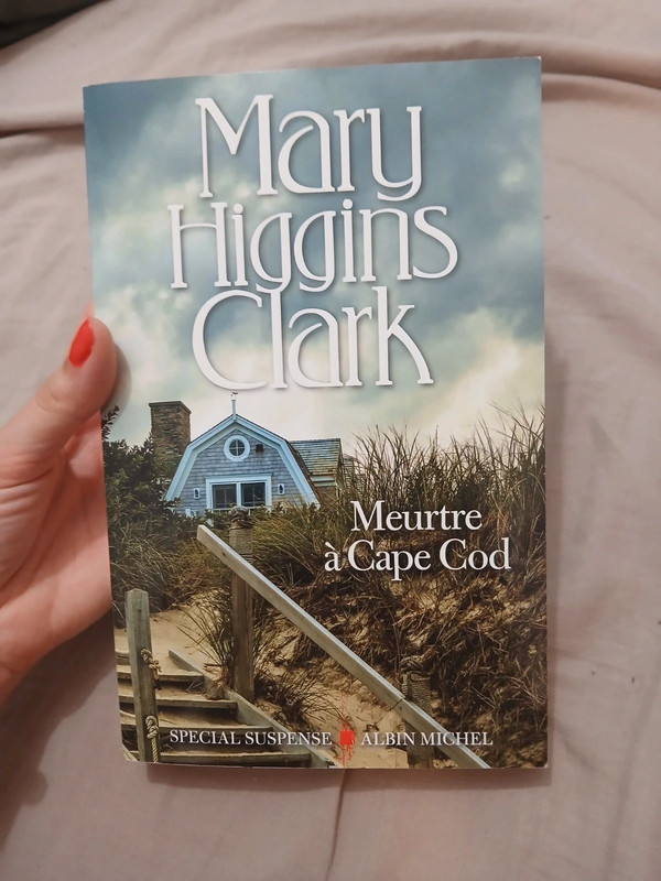 Livre grand modèle : Meurtre a Cape Cod de Mary Higgins Clark