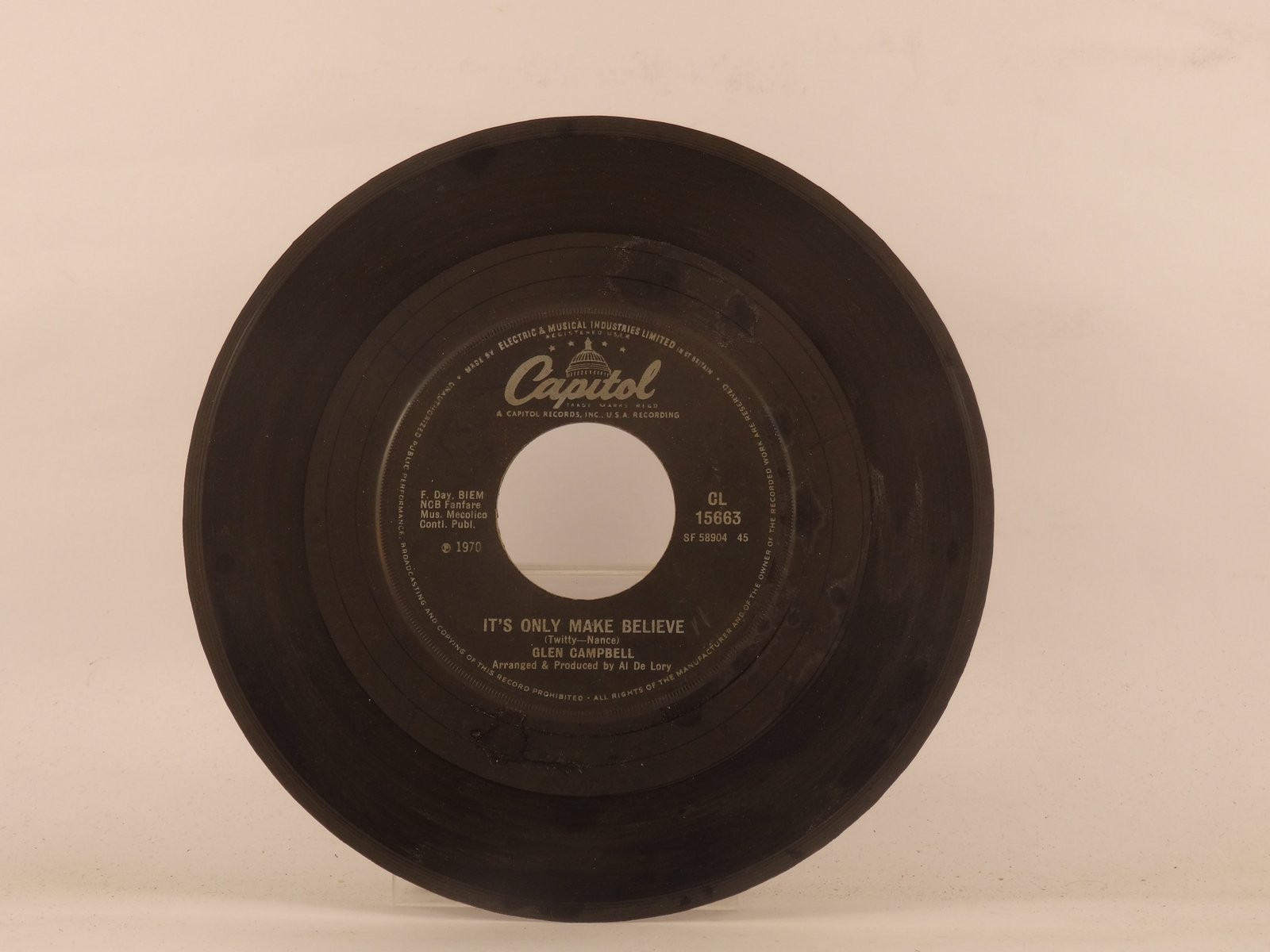 CAMPBELL,GLEN IT'S ONLY MAKE BELIEVE (plain sleeve) (137) 7" CAPITOL