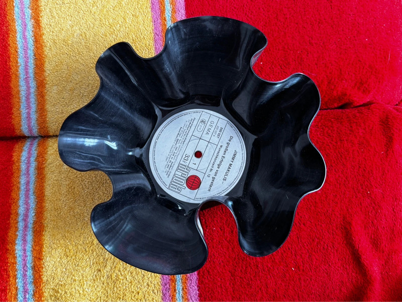 Dekorative Schale aus Vinylschallplatte / Upcycling / Recycling