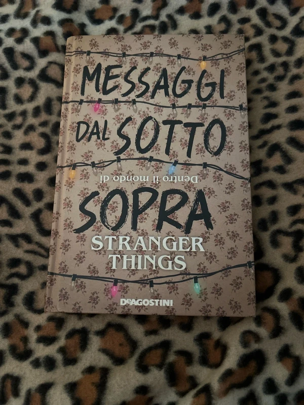 libro messaggi dal sottosopra di stranger things