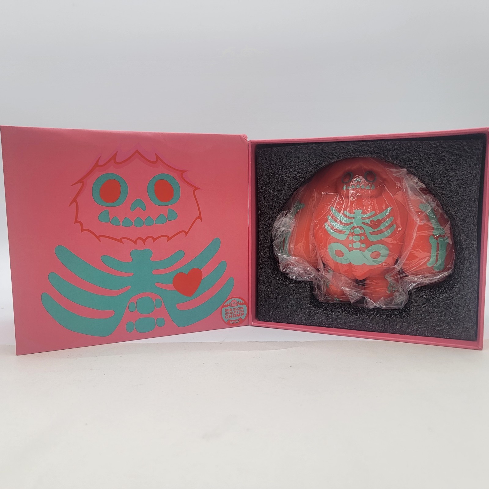 Abominevole Toys Scheletro Luminoso Rosso Chomp Lo Yeti LE 500