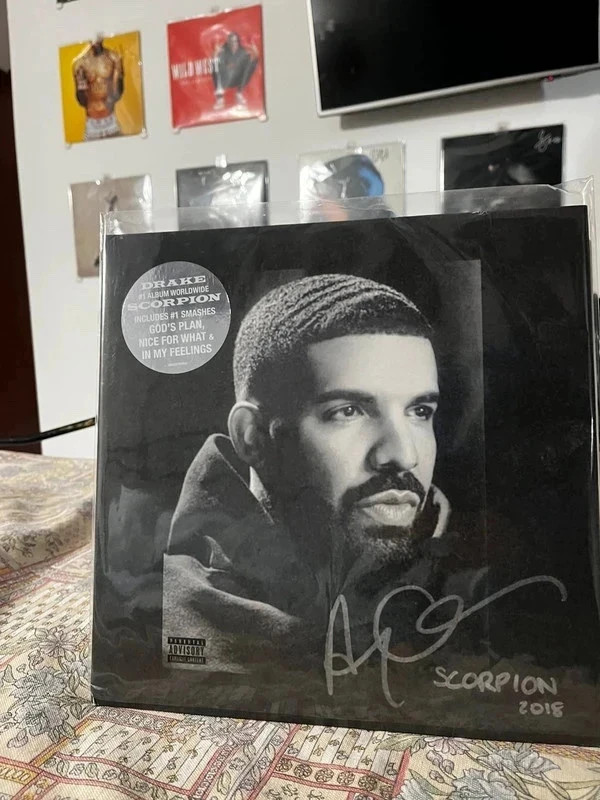 Vinile Scorpion – Drake (edizione “fumé” aesthetic dark) firmato